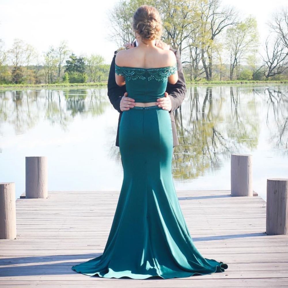 Emerald Off the Shoulder Two Piece Prom Dress